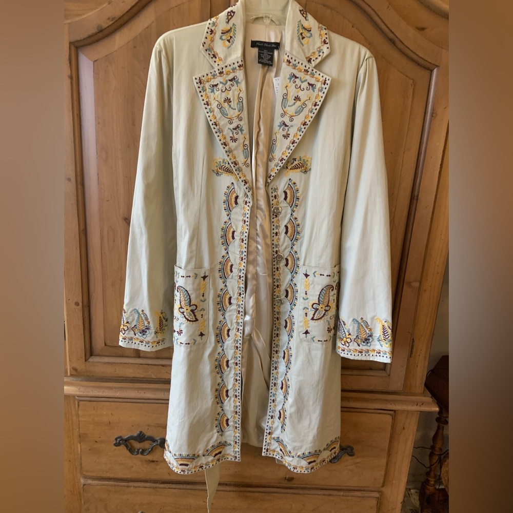 Heart Moon Star vintage light weight coat. Embroidery pattern, with tag.